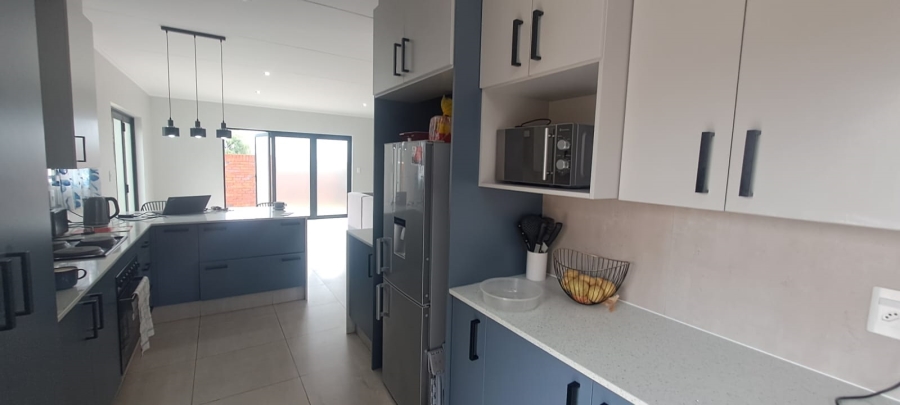 4 Bedroom Property for Sale in Caro Nome A H Gauteng