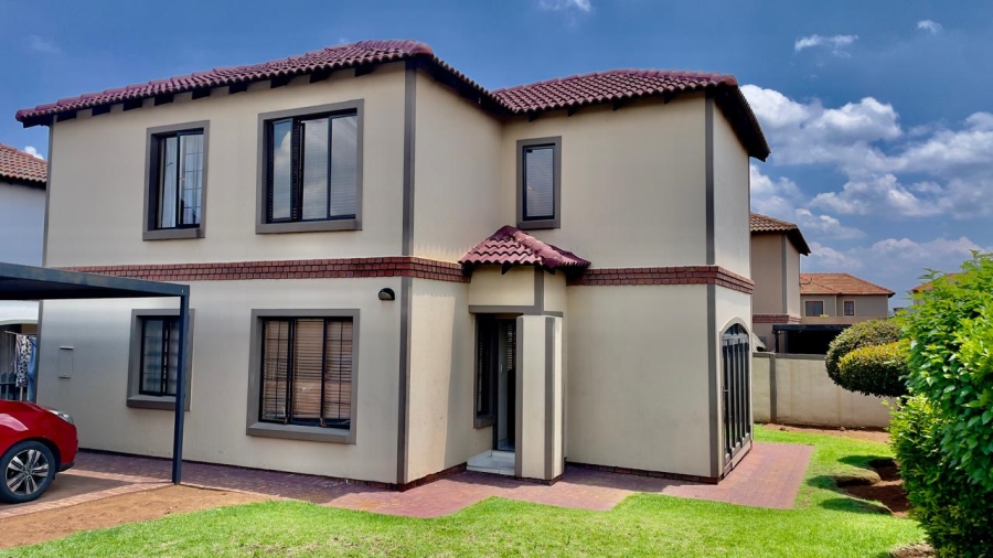 3 Bedroom Property for Sale in Albertsdal Gauteng