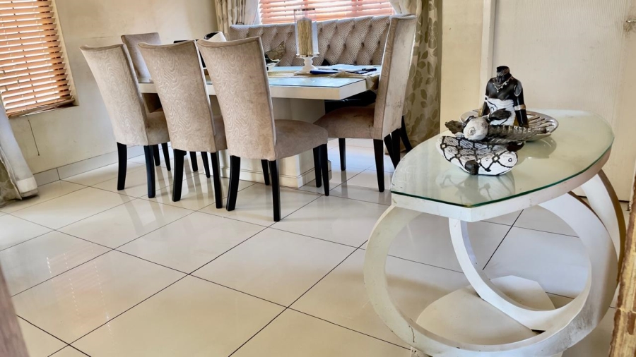 3 Bedroom Property for Sale in Albertsdal Gauteng