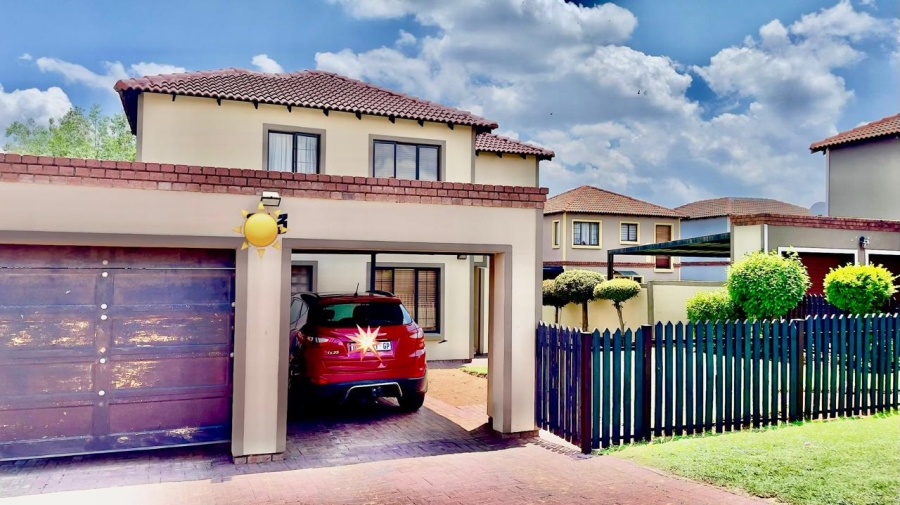 3 Bedroom Property for Sale in Albertsdal Gauteng