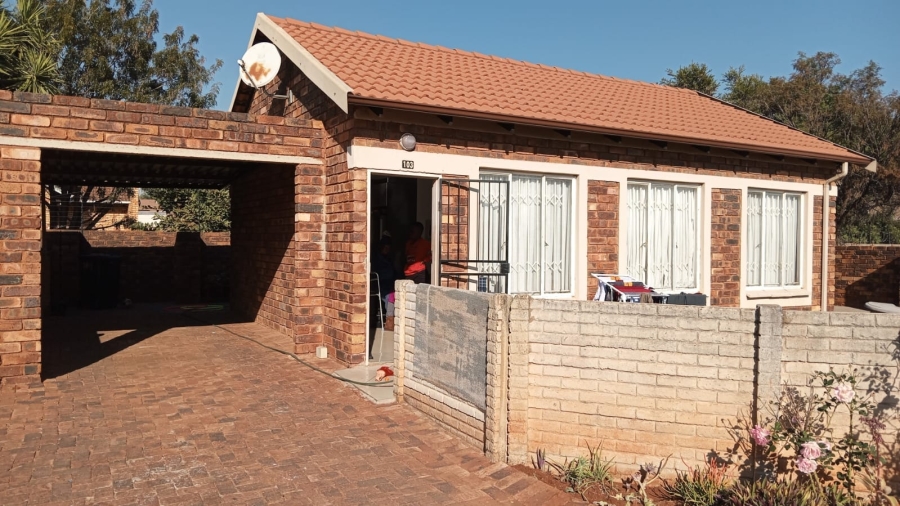 3 Bedroom Property for Sale in The Orchards Gauteng
