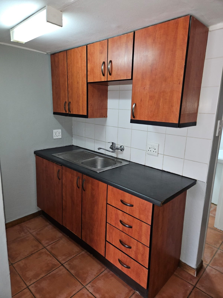 1 Bedroom Property for Sale in Riviera Gauteng