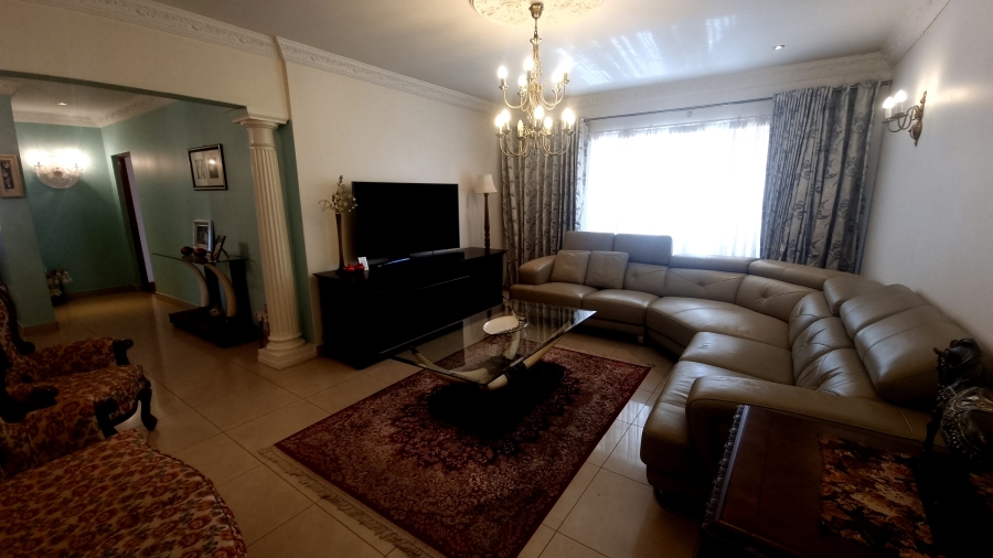5 Bedroom Property for Sale in Crescent Wood Country Estate Gauteng
