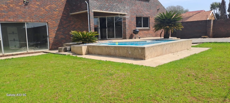 4 Bedroom Property for Sale in New State Areas Gauteng