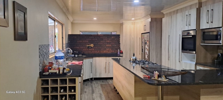 4 Bedroom Property for Sale in New State Areas Gauteng