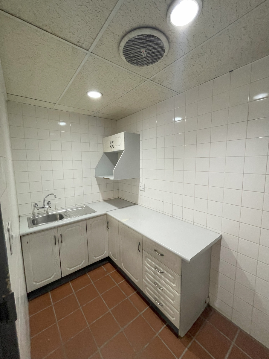 To Let commercial Property for Rent in Randjespark Gauteng