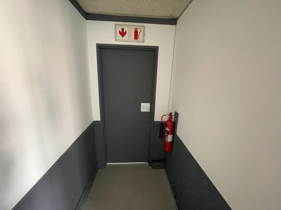 To Let commercial Property for Rent in Randjespark Gauteng