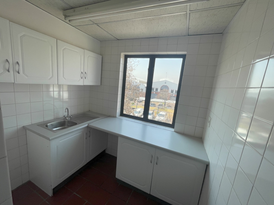 To Let commercial Property for Rent in Randjespark Gauteng