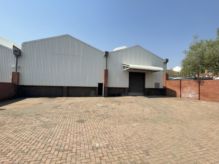 To Let commercial Property for Rent in Randjespark Gauteng