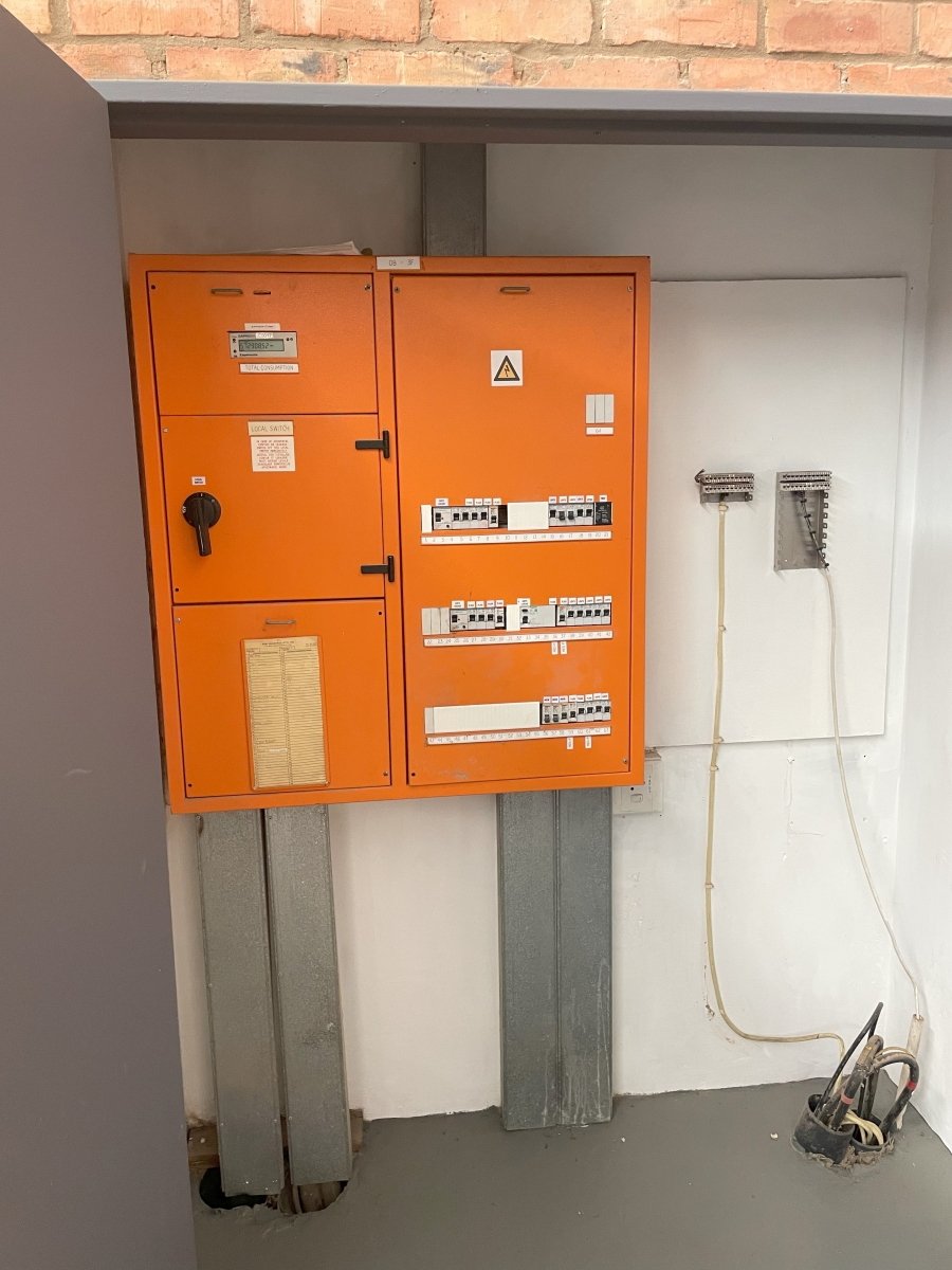 To Let commercial Property for Rent in Randjespark Gauteng