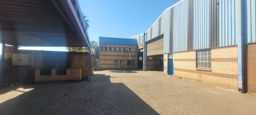 Commercial Property for Sale in Clayville Industria Gauteng