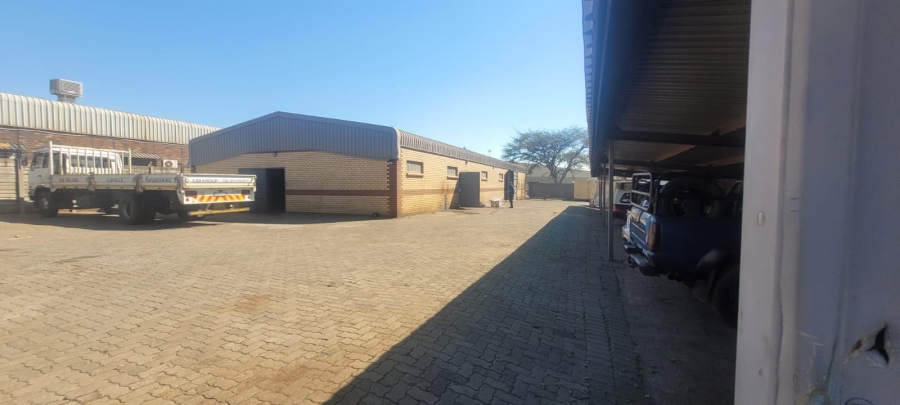 Commercial Property for Sale in Clayville Industria Gauteng