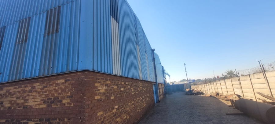 Commercial Property for Sale in Clayville Industria Gauteng