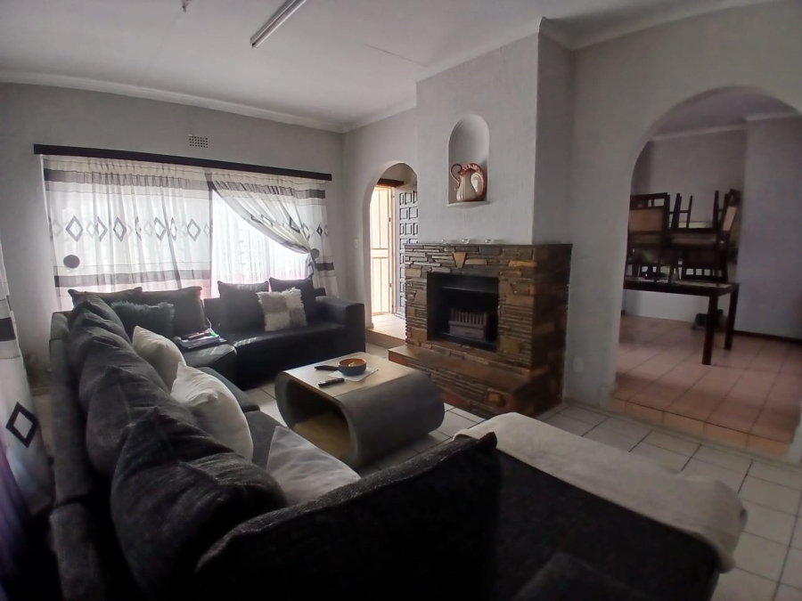 3 Bedroom Property for Sale in Birch Acres Gauteng