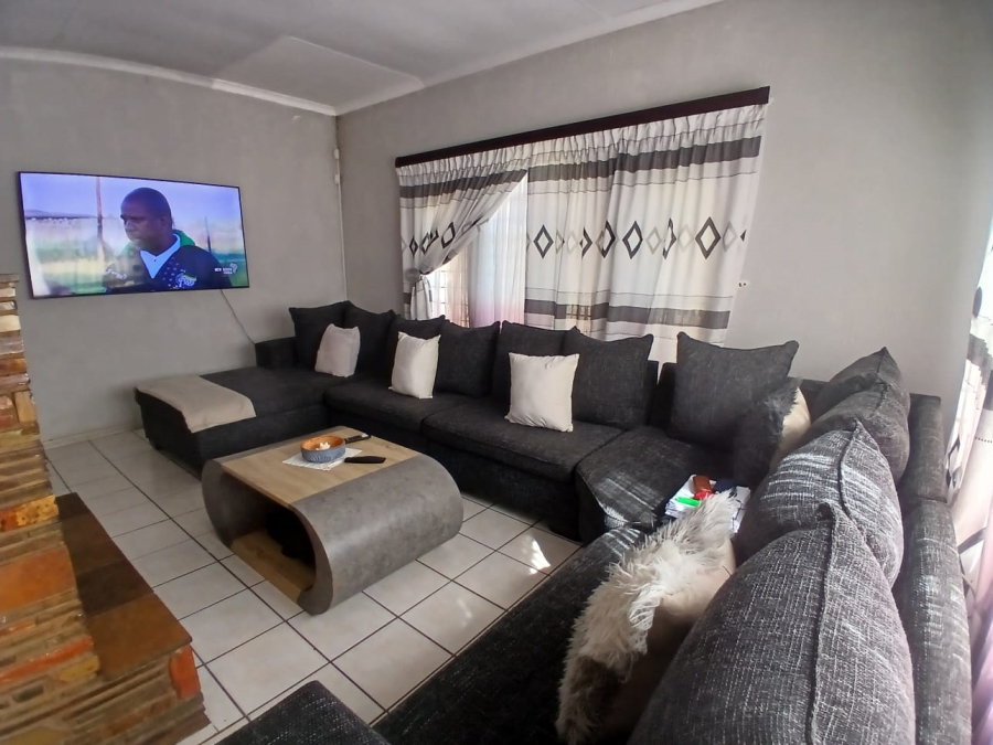 3 Bedroom Property for Sale in Birch Acres Gauteng