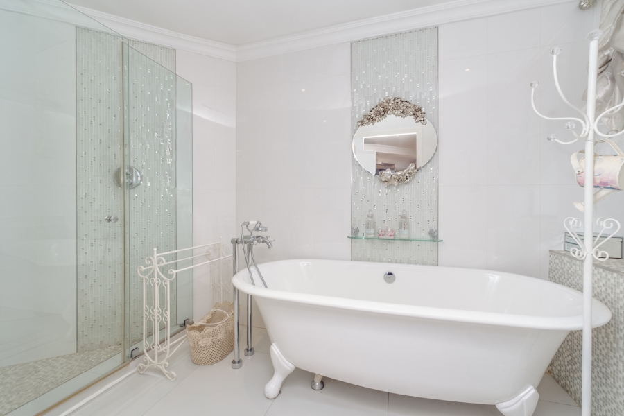 6 Bedroom Property for Sale in Dainfern Golf Estate Gauteng