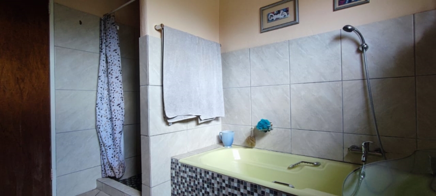 4 Bedroom Property for Sale in Wierda Park Gauteng