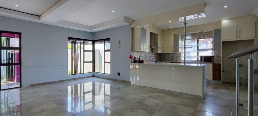 4 Bedroom Property for Sale in Eldoraigne Gauteng