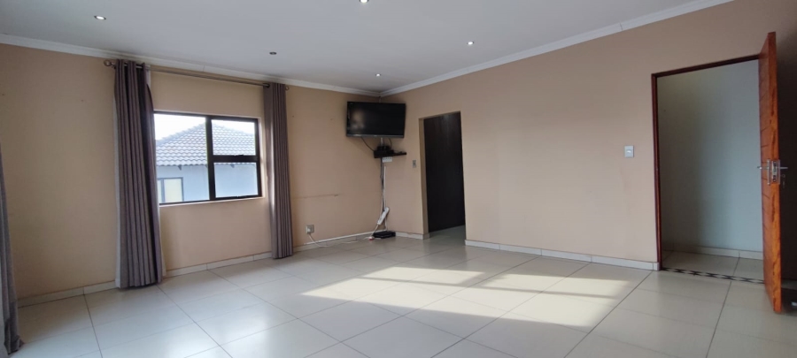 4 Bedroom Property for Sale in Eldoraigne Gauteng
