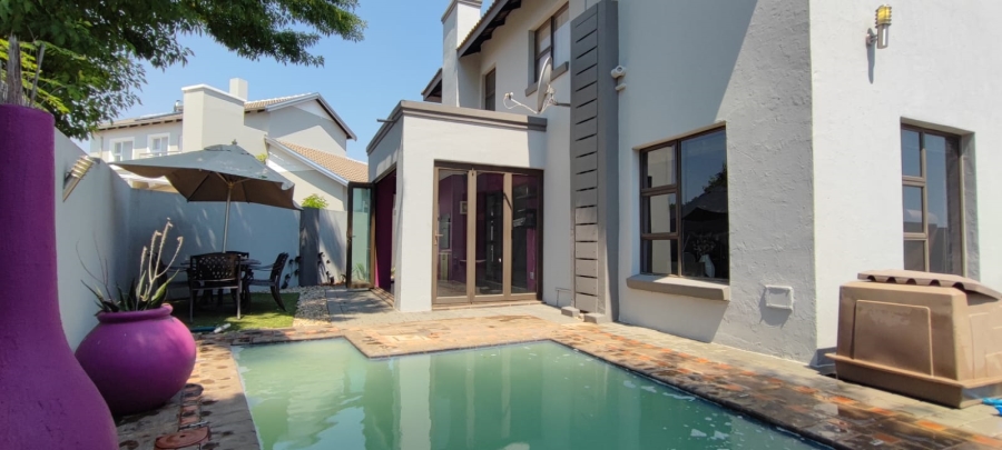 4 Bedroom Property for Sale in Eldoraigne Gauteng