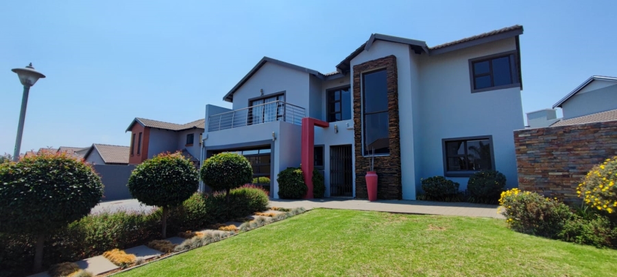 4 Bedroom Property for Sale in Eldoraigne Gauteng