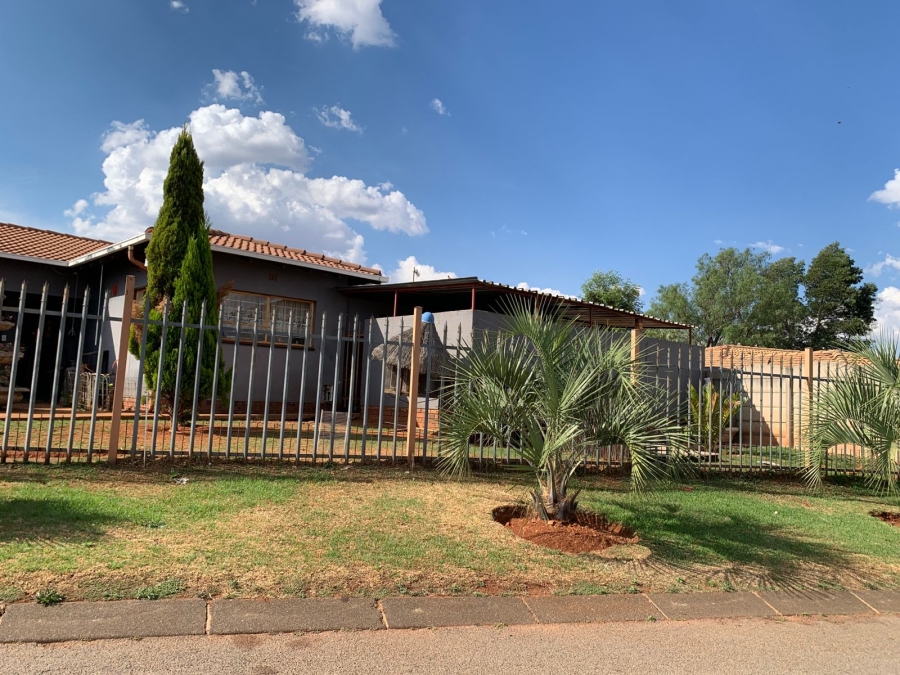 3 Bedroom Property for Sale in Glen Harvie Gauteng