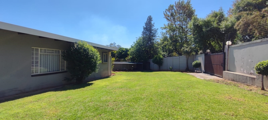 3 Bedroom Property for Sale in Eldoraigne Gauteng