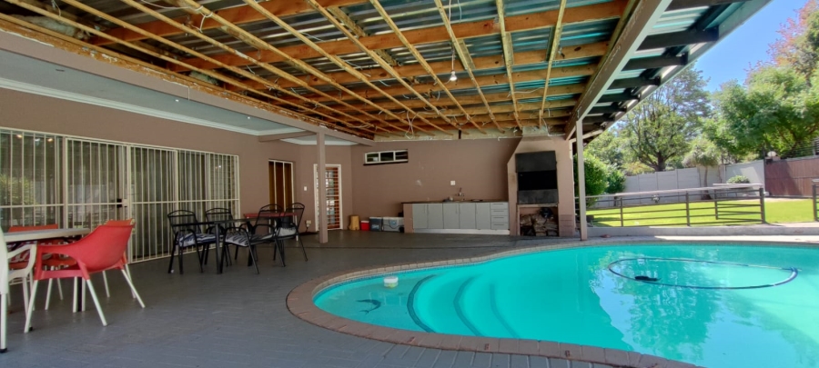 3 Bedroom Property for Sale in Eldoraigne Gauteng