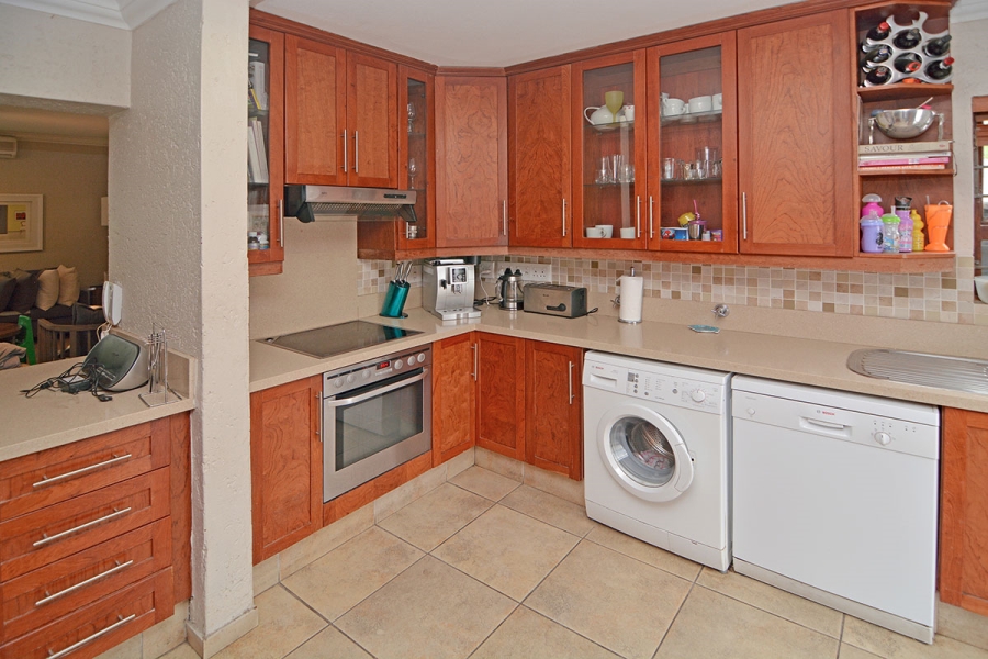 To Let 4 Bedroom Property for Rent in Khyber Rock Gauteng