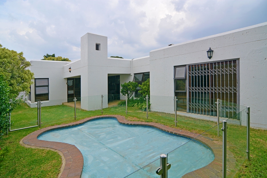 To Let 4 Bedroom Property for Rent in Khyber Rock Gauteng