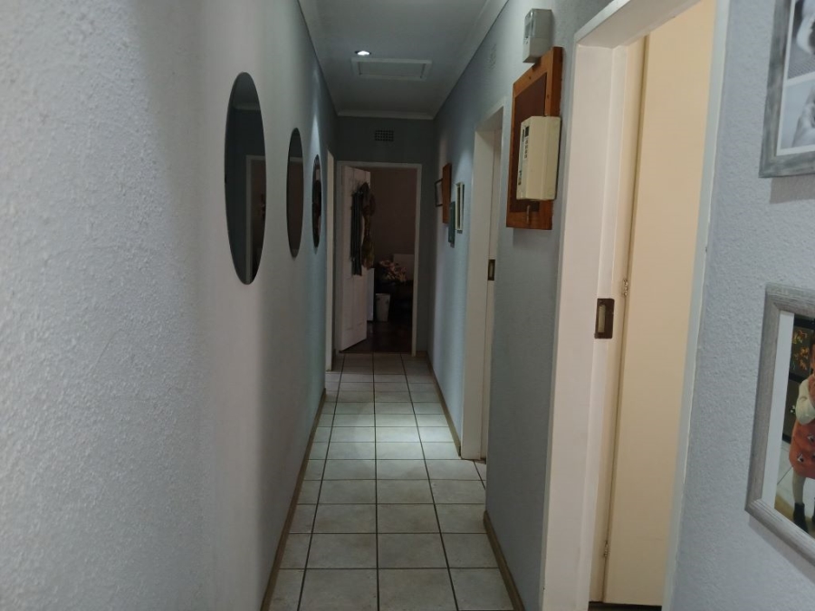 3 Bedroom Property for Sale in Helikonpark Gauteng