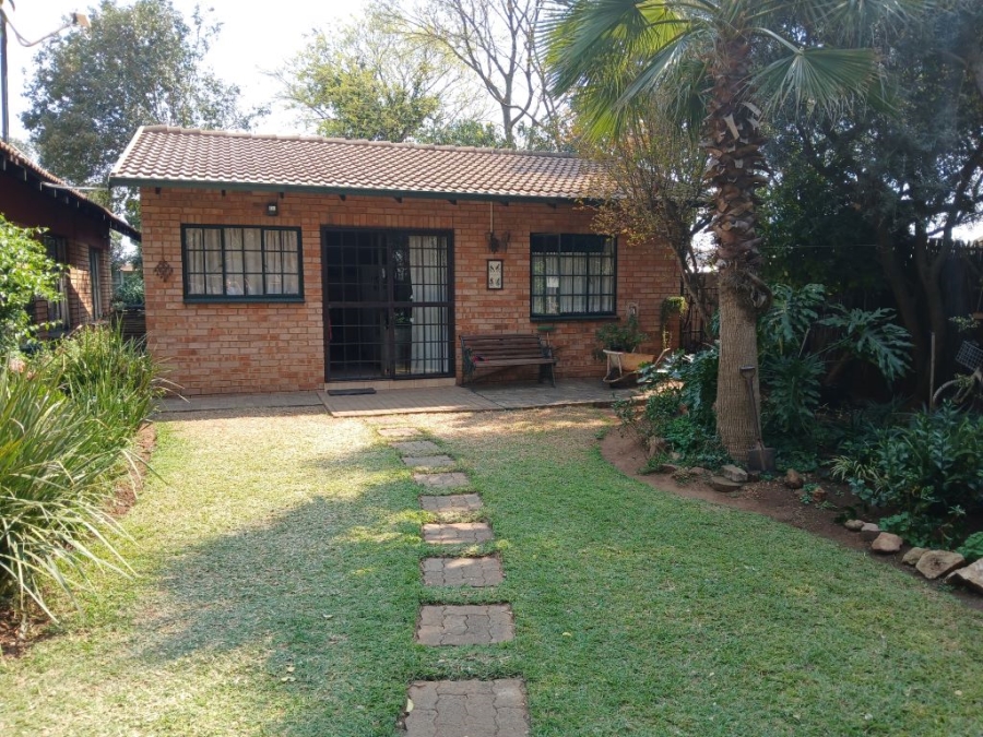3 Bedroom Property for Sale in Helikonpark Gauteng