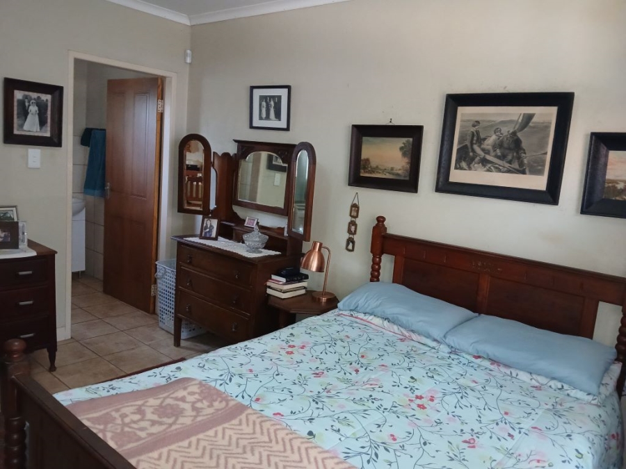 3 Bedroom Property for Sale in Helikonpark Gauteng