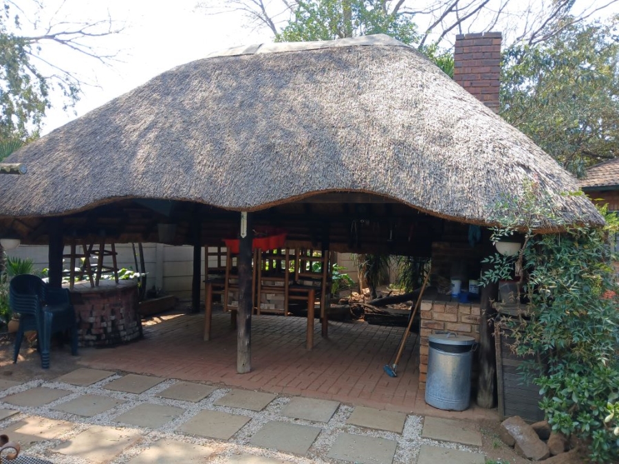 3 Bedroom Property for Sale in Helikonpark Gauteng