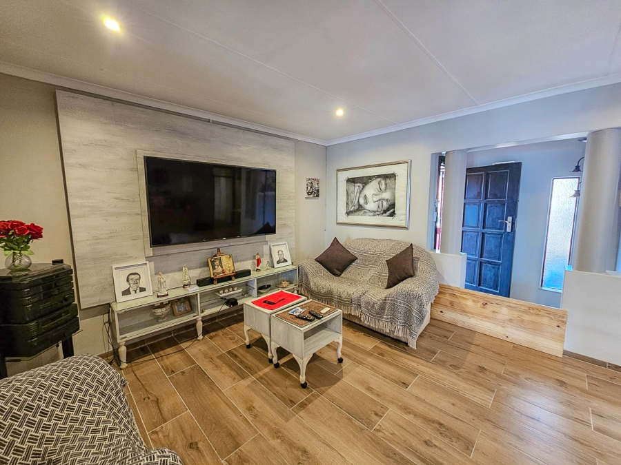 4 Bedroom Property for Sale in Highveld Gauteng