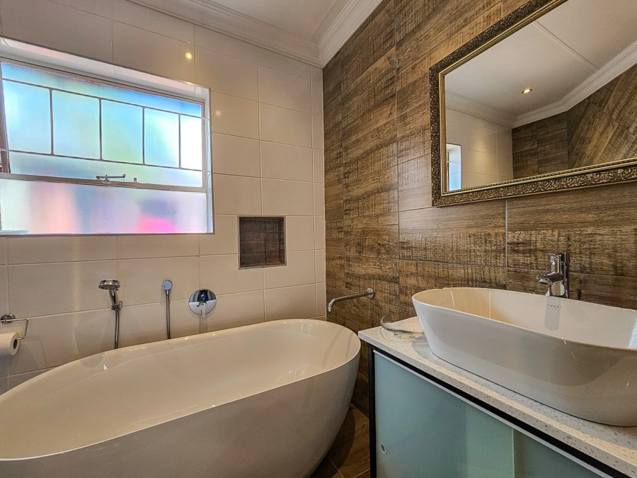 4 Bedroom Property for Sale in Highveld Gauteng