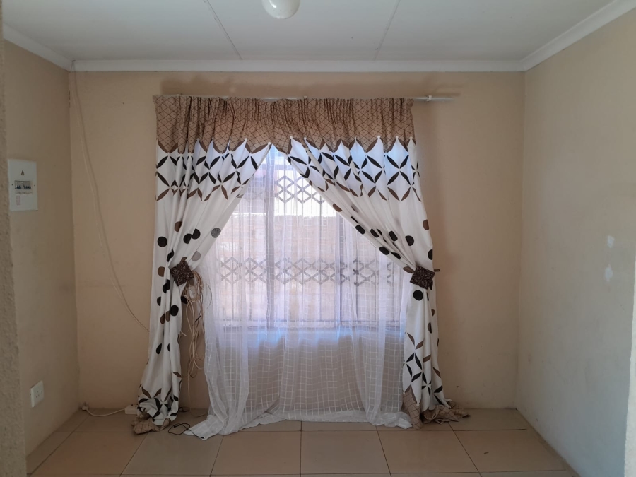 2 Bedroom Property for Sale in Elandspoort Gauteng