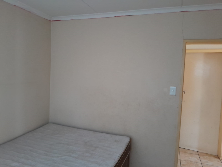 2 Bedroom Property for Sale in Elandspoort Gauteng