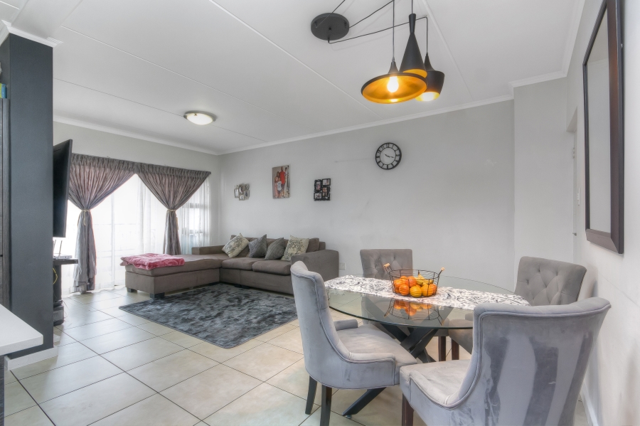 3 Bedroom Property for Sale in Oakdene Gauteng