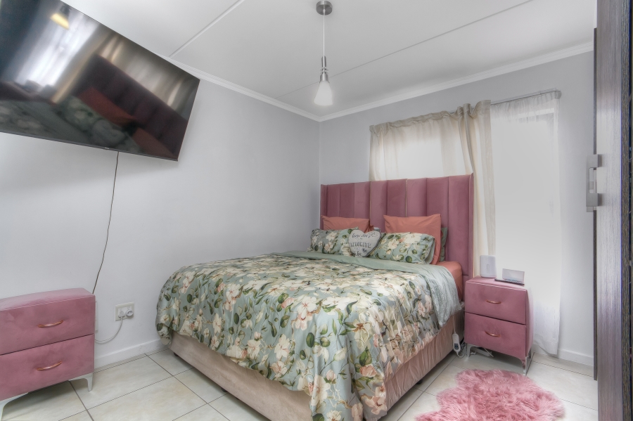 3 Bedroom Property for Sale in Oakdene Gauteng