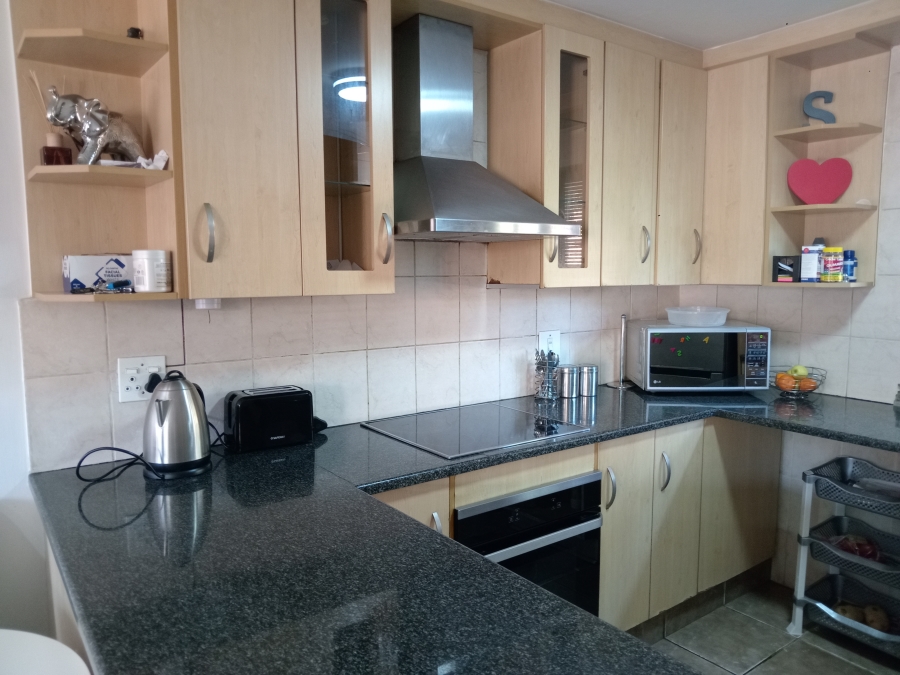 2 Bedroom Property for Sale in Radiokop Gauteng