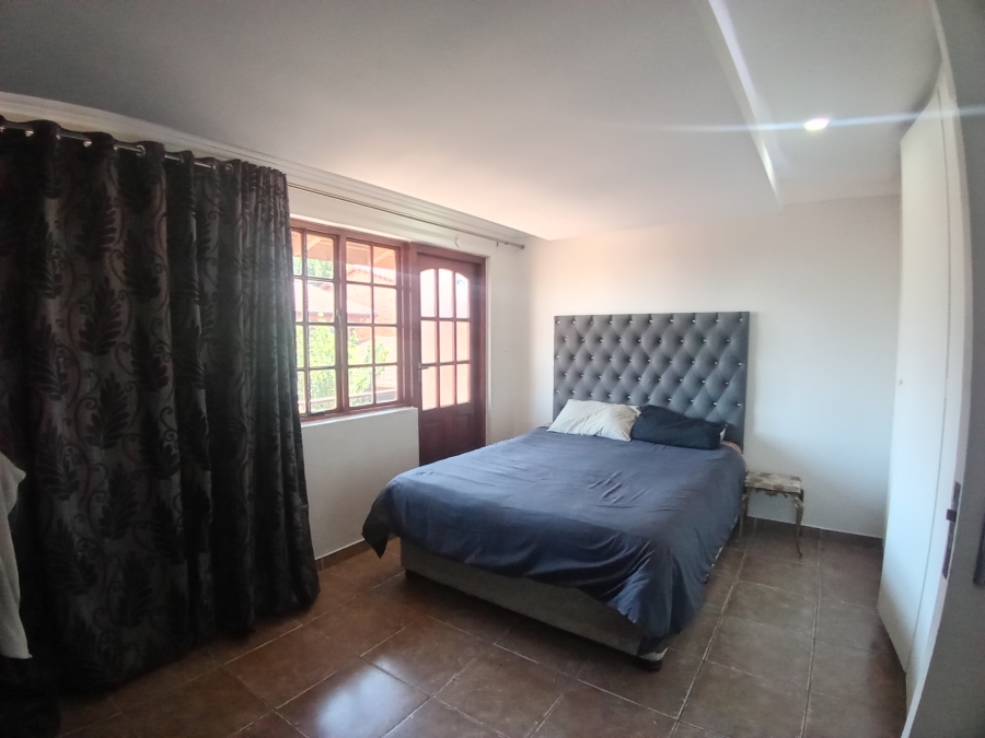 2 Bedroom Property for Sale in Radiokop Gauteng