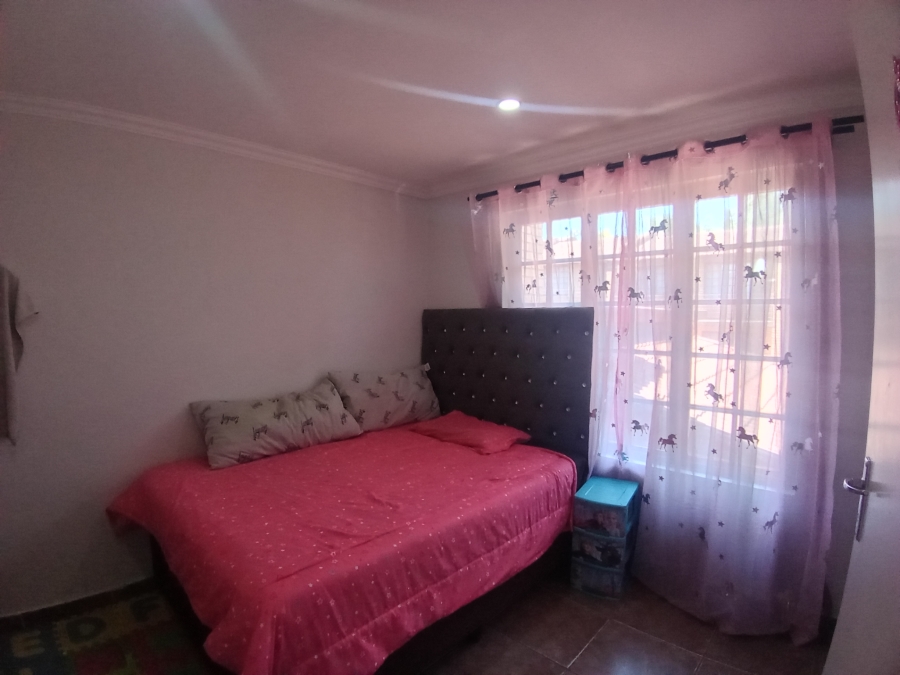 2 Bedroom Property for Sale in Radiokop Gauteng