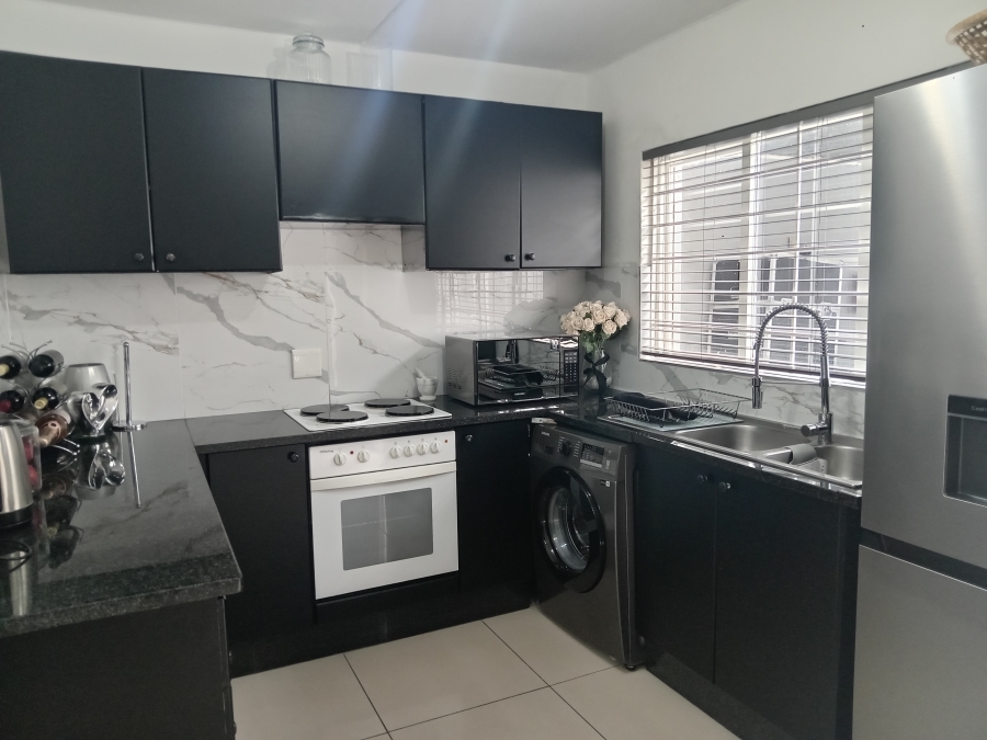 2 Bedroom Property for Sale in Radiokop Gauteng