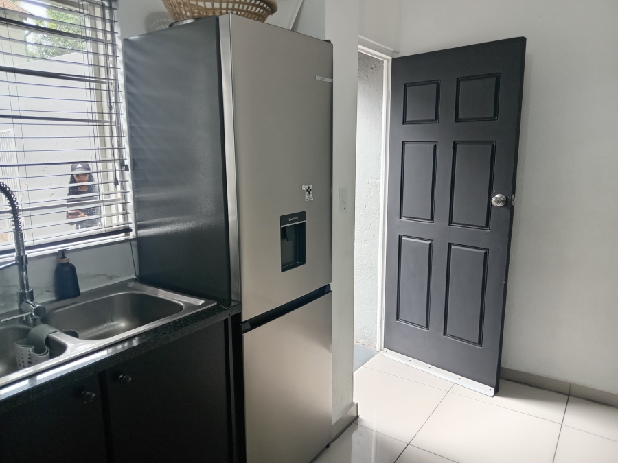 2 Bedroom Property for Sale in Radiokop Gauteng