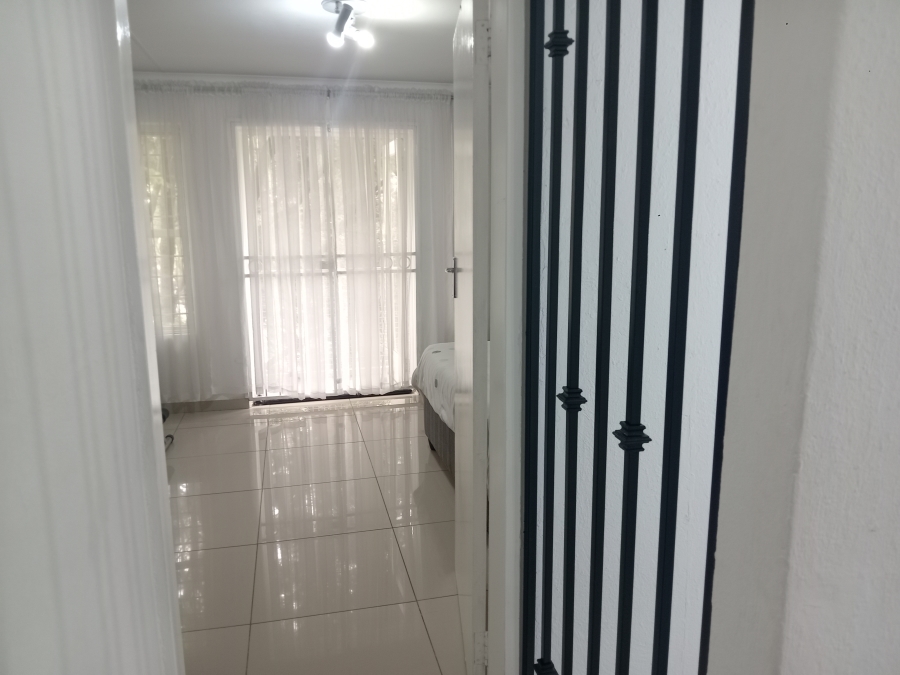 2 Bedroom Property for Sale in Radiokop Gauteng