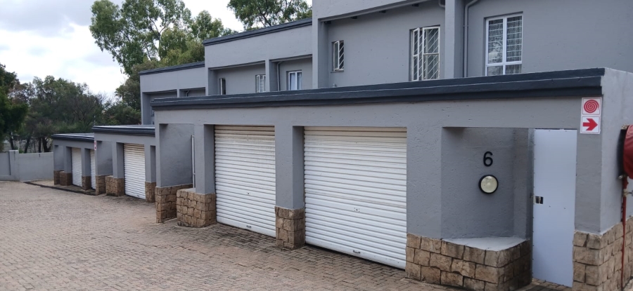2 Bedroom Property for Sale in Radiokop Gauteng