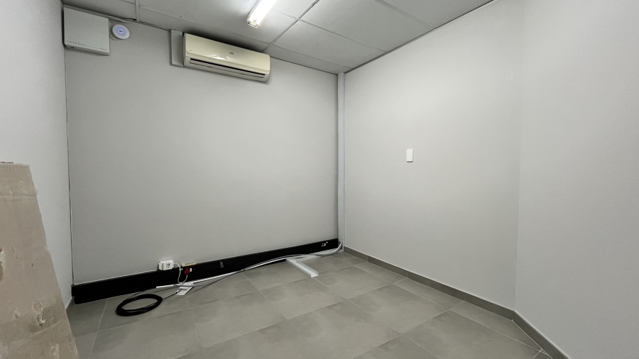 To Let commercial Property for Rent in Strubensvallei Gauteng