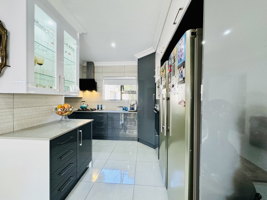 4 Bedroom Property for Sale in Magalieskruin Gauteng