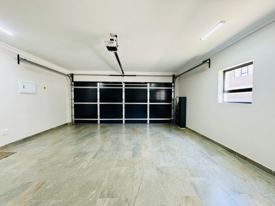 4 Bedroom Property for Sale in Magalieskruin Gauteng